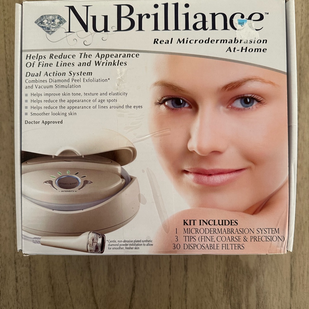 NWT Nu Brillance Microdermabrasion Machine